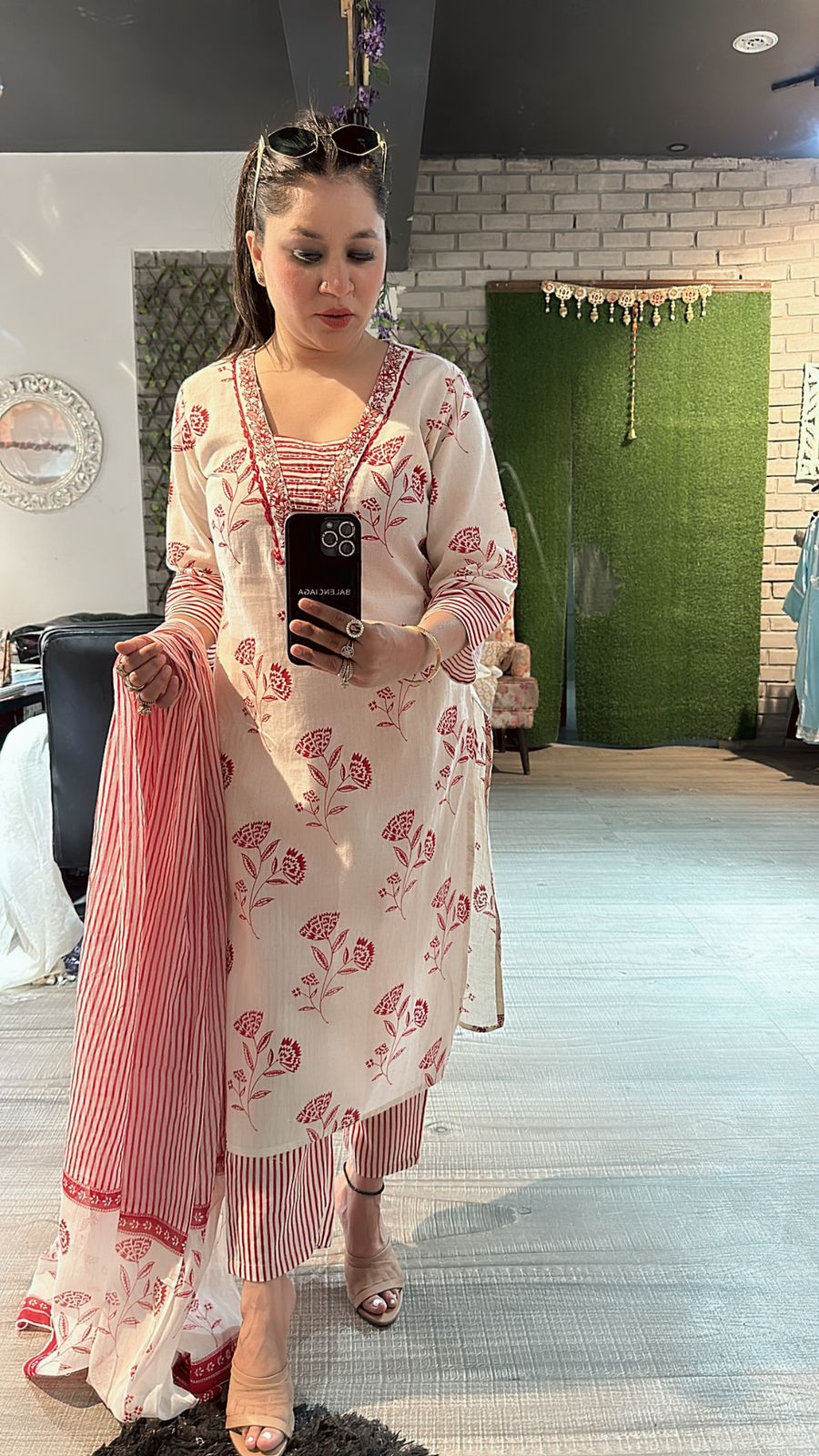 Yaqoob Red Ivory cotton suit
