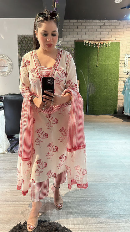 Yaqoob Red Ivory cotton suit
