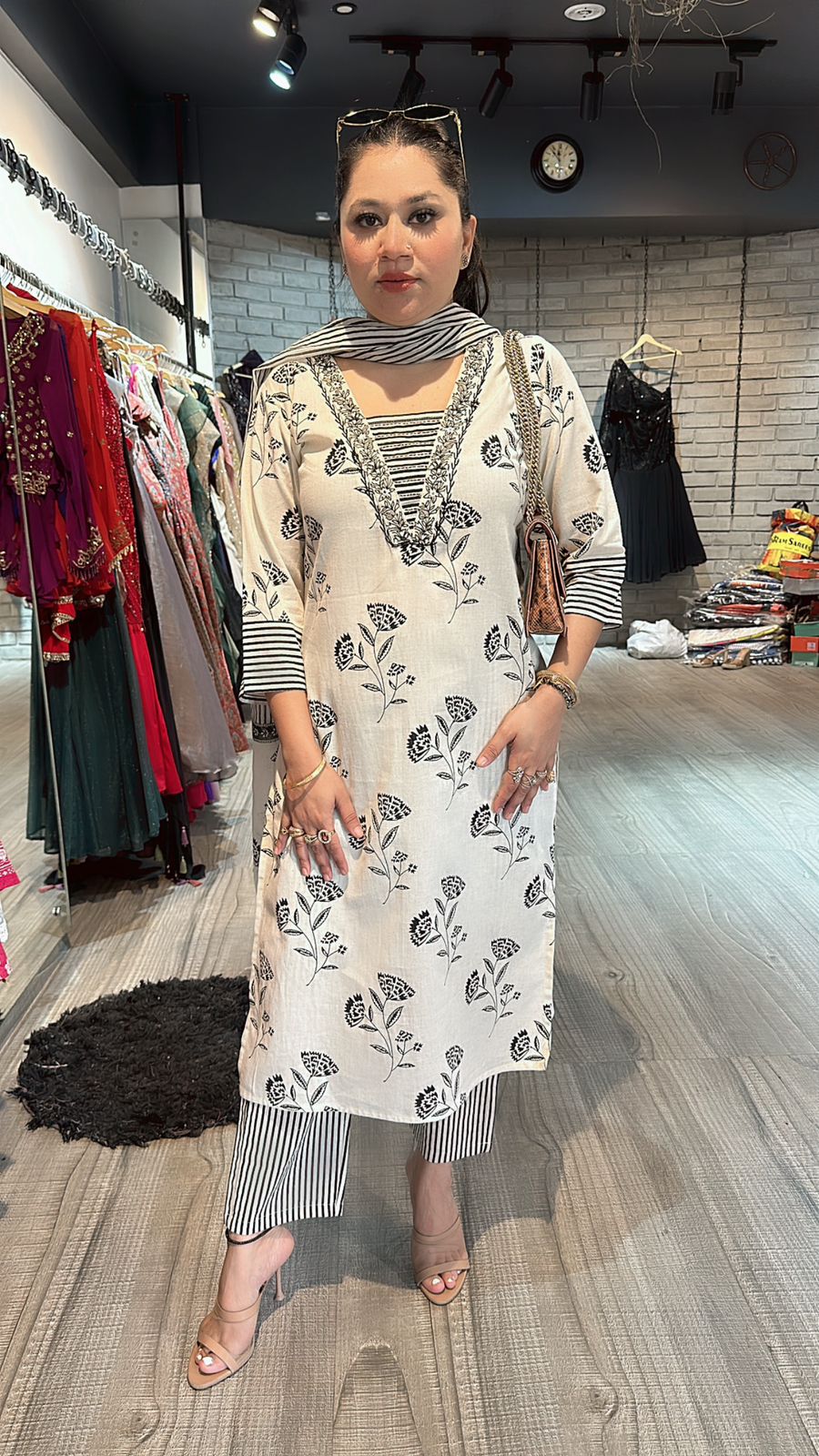 Yaqoob Black Ivory cotton suit