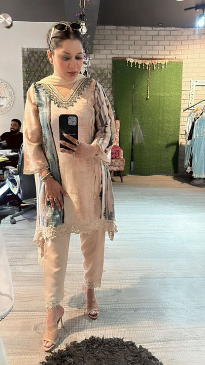 Meetha High low suit