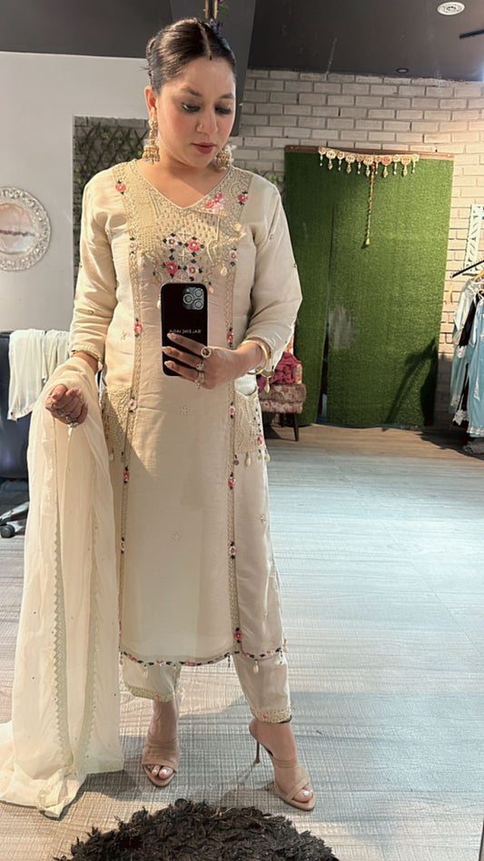 Moga ivory pocket embroidered suit