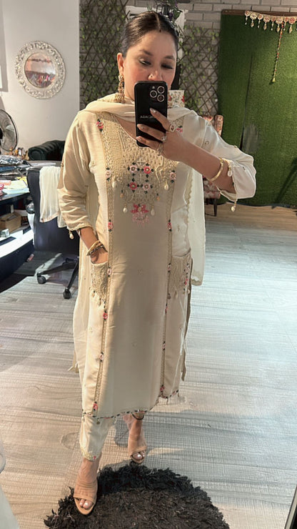 Moga ivory pocket embroidered suit