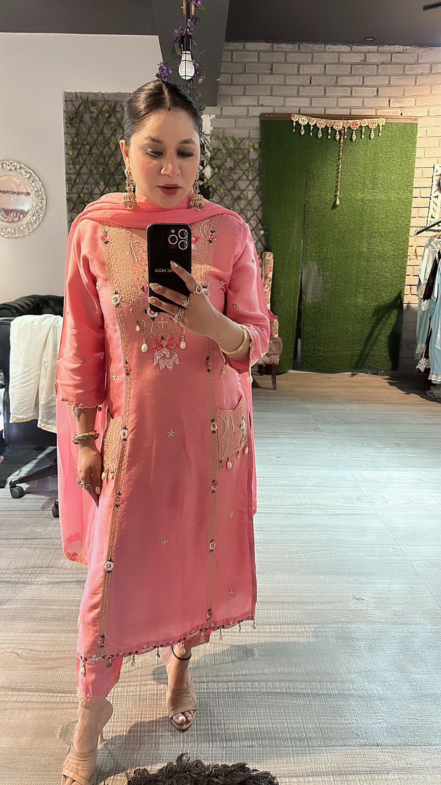 Moga pink pocket embroidered suit