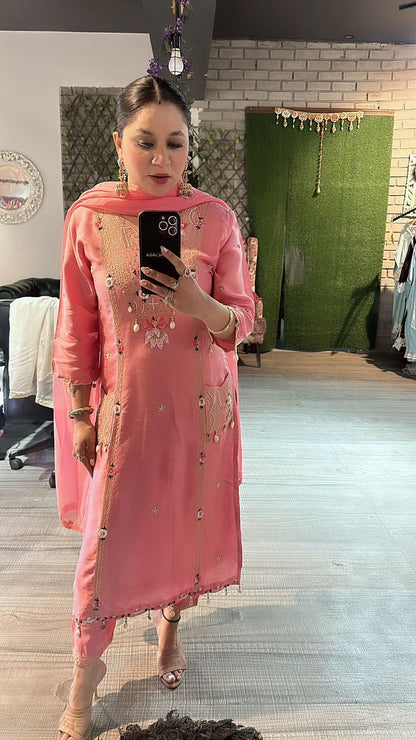 Moga pink pocket embroidered suit