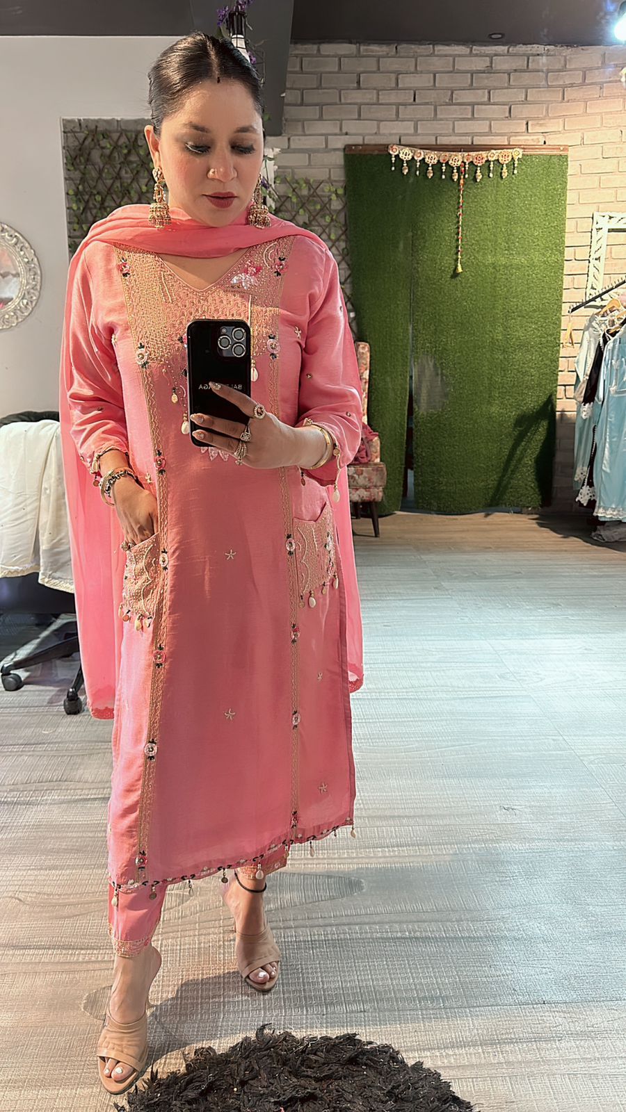 Moga pink pocket embroidered suit