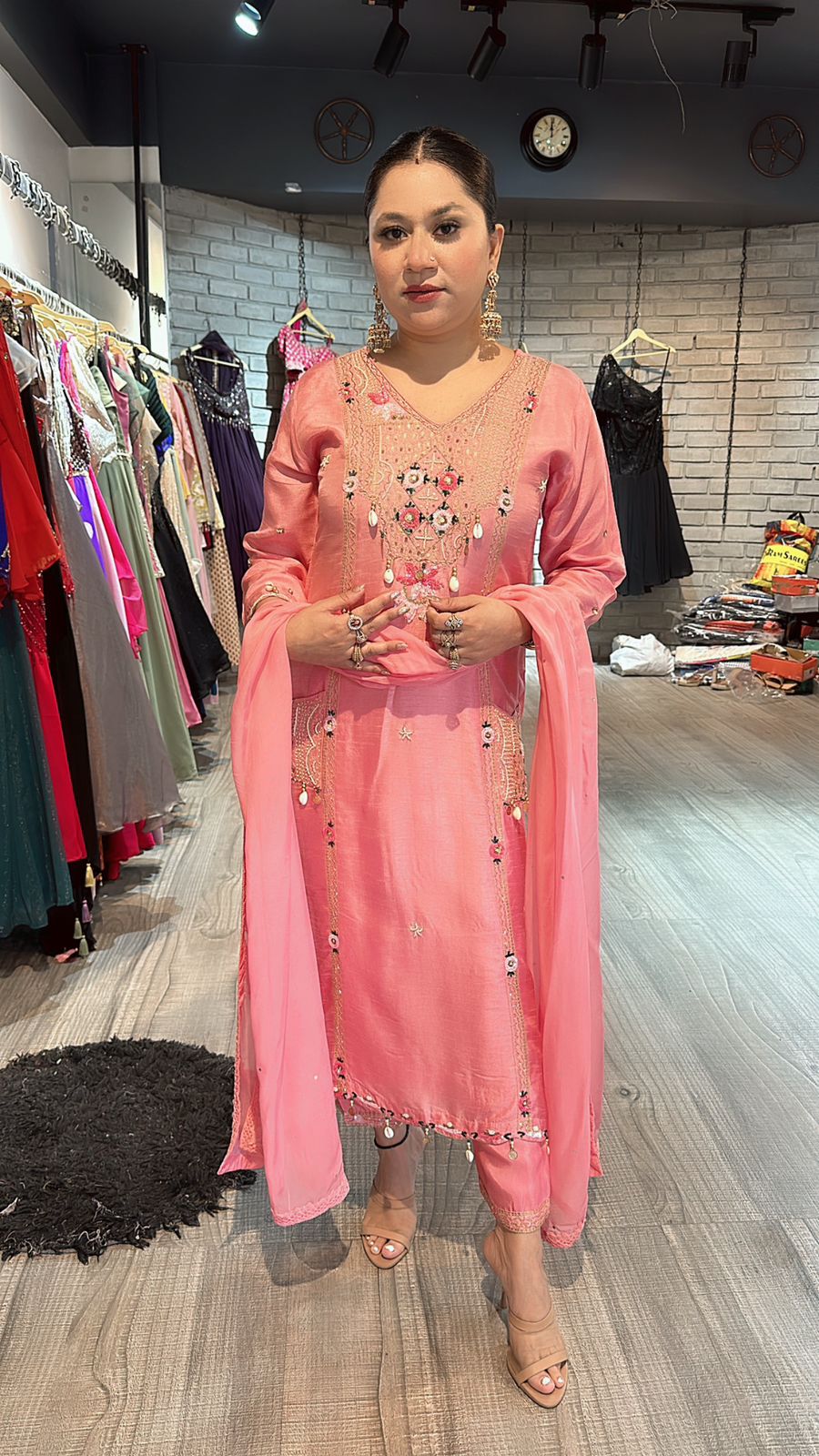 Moga pink pocket embroidered suit