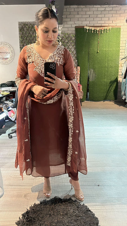 Sagan Aline embroidered suit