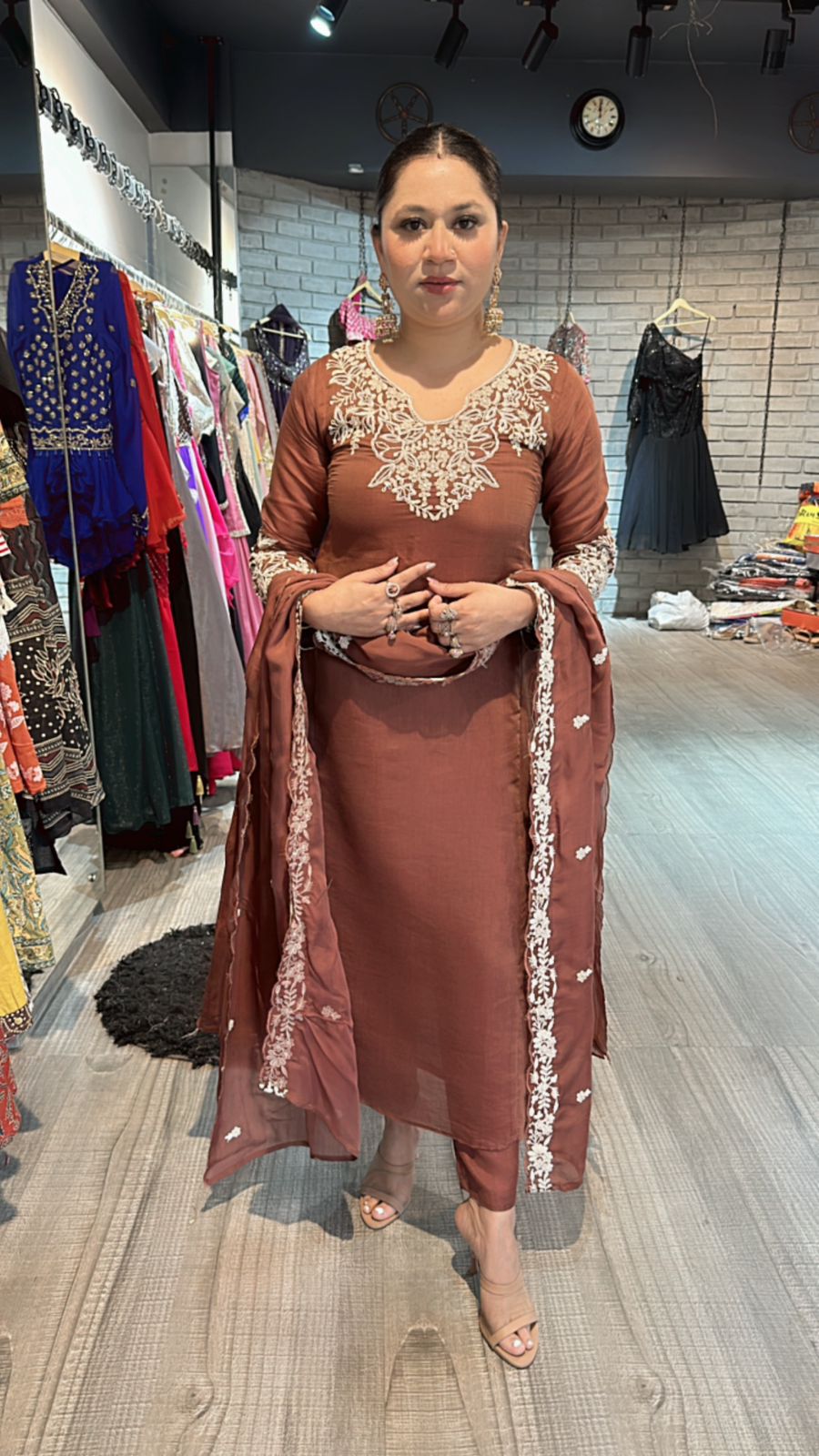 Sagan Aline embroidered suit