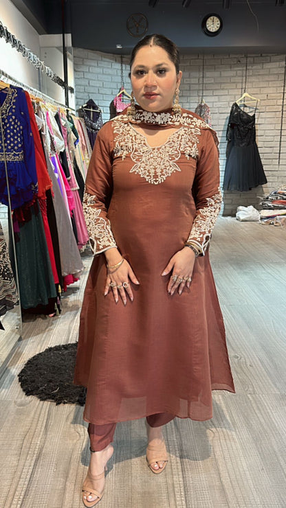 Sagan Aline embroidered suit