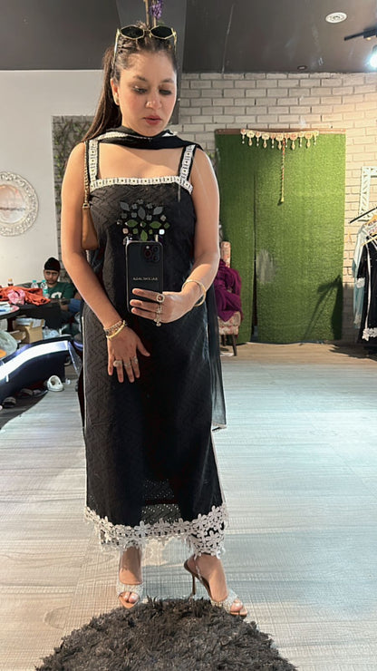 Black Amber schiffli suit