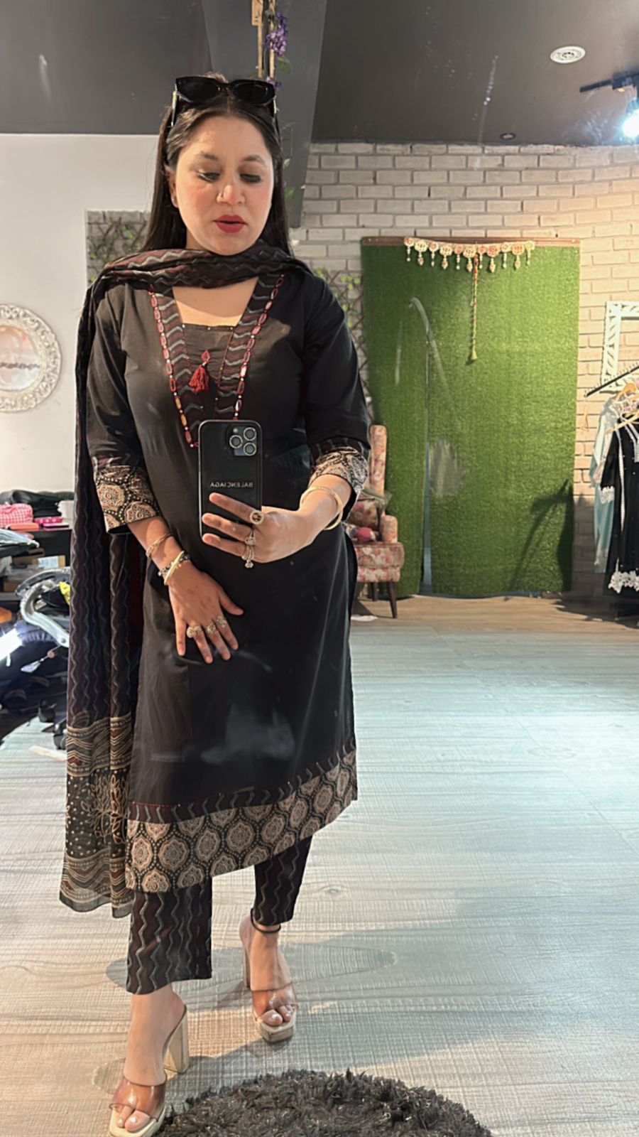 Raaya Black Digital suit