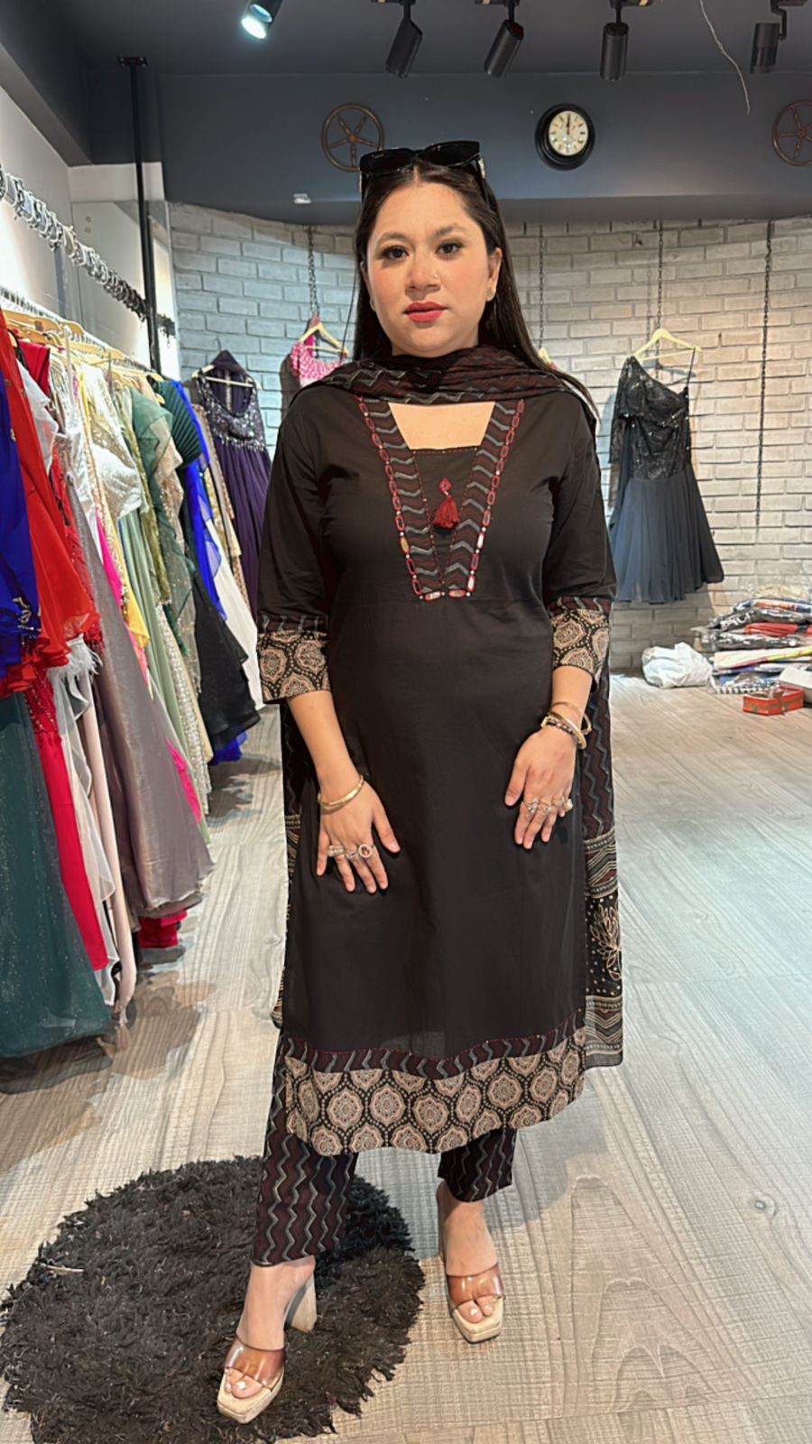 Raaya Black Digital suit