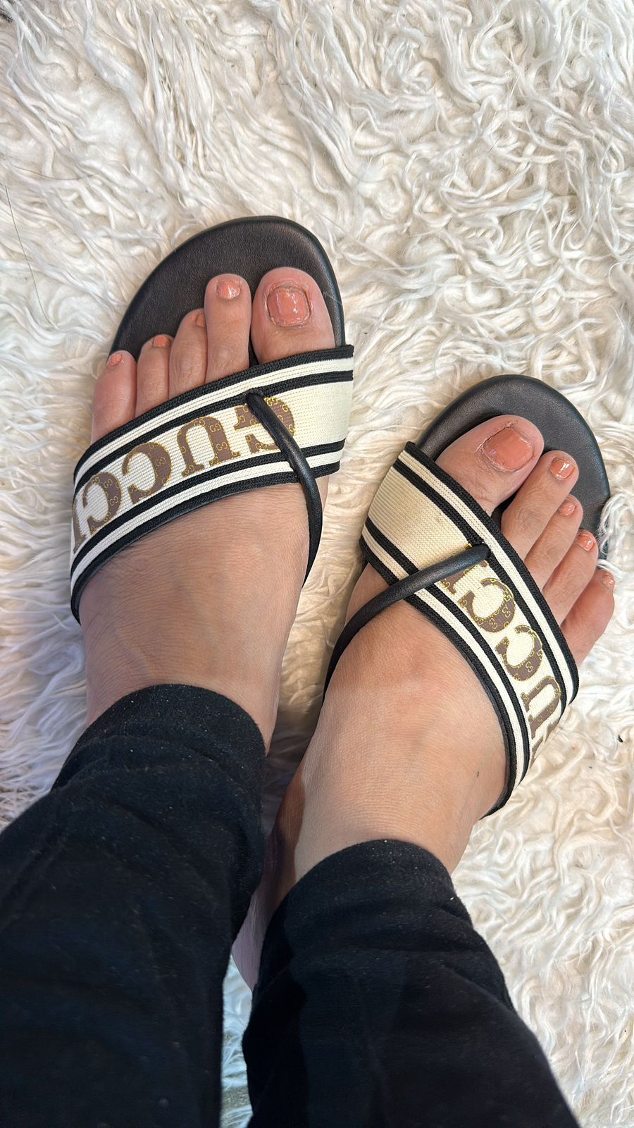 Gucci strip Flats