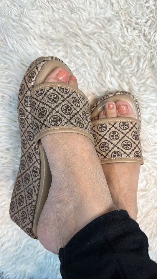 Tory Burch Beige wedges