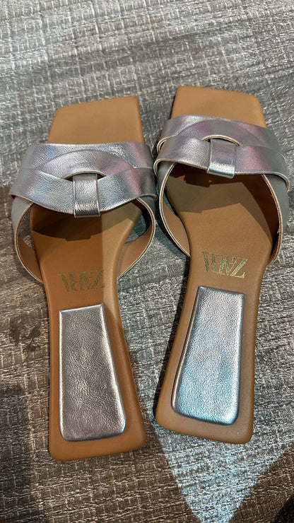 Zara silver Flat