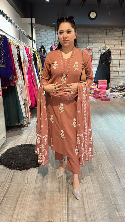 Saira onion pink Thread work suit