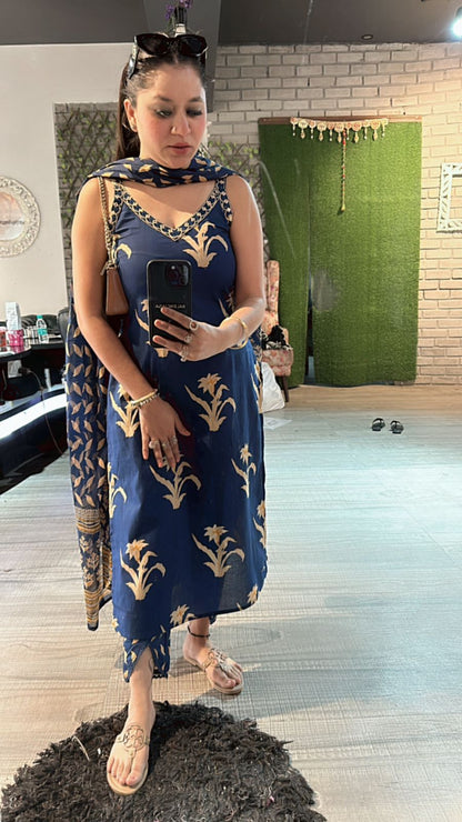 Deepika Strapy electric Blue suit