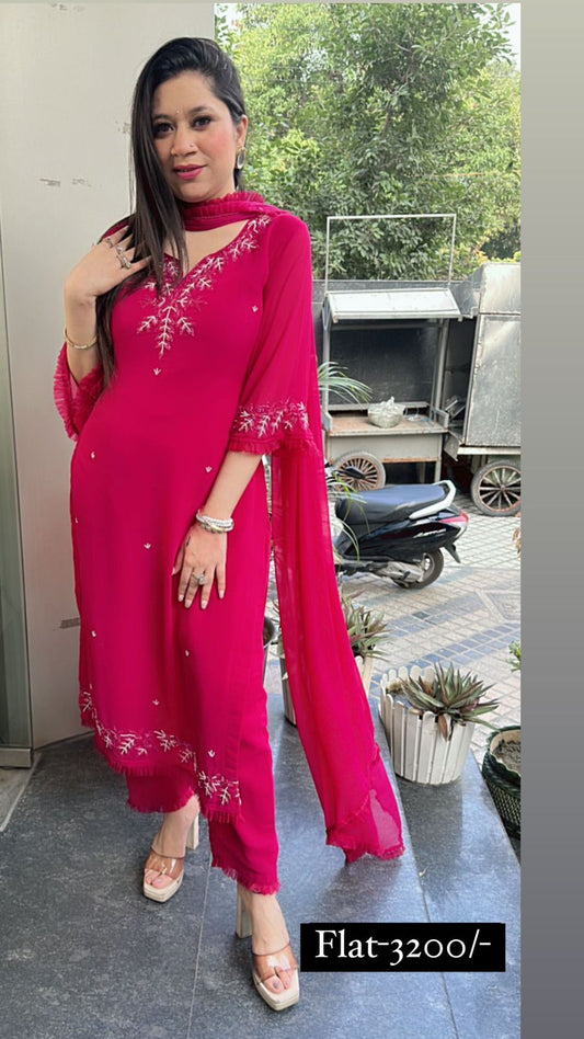Lumina Ring pink suit