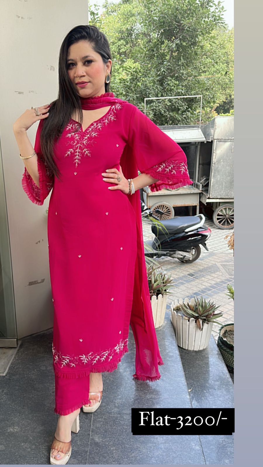 Lumina Ring pink suit