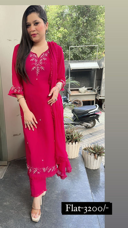 Lumina Ring pink suit