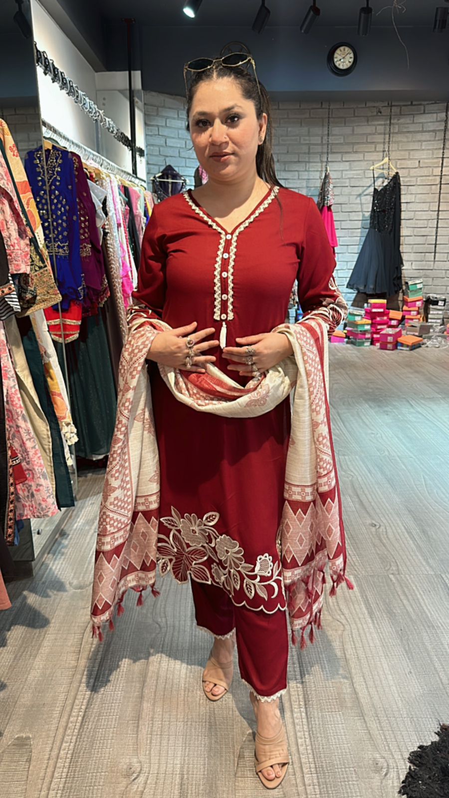 Zuri Mahroon Pakistani suit