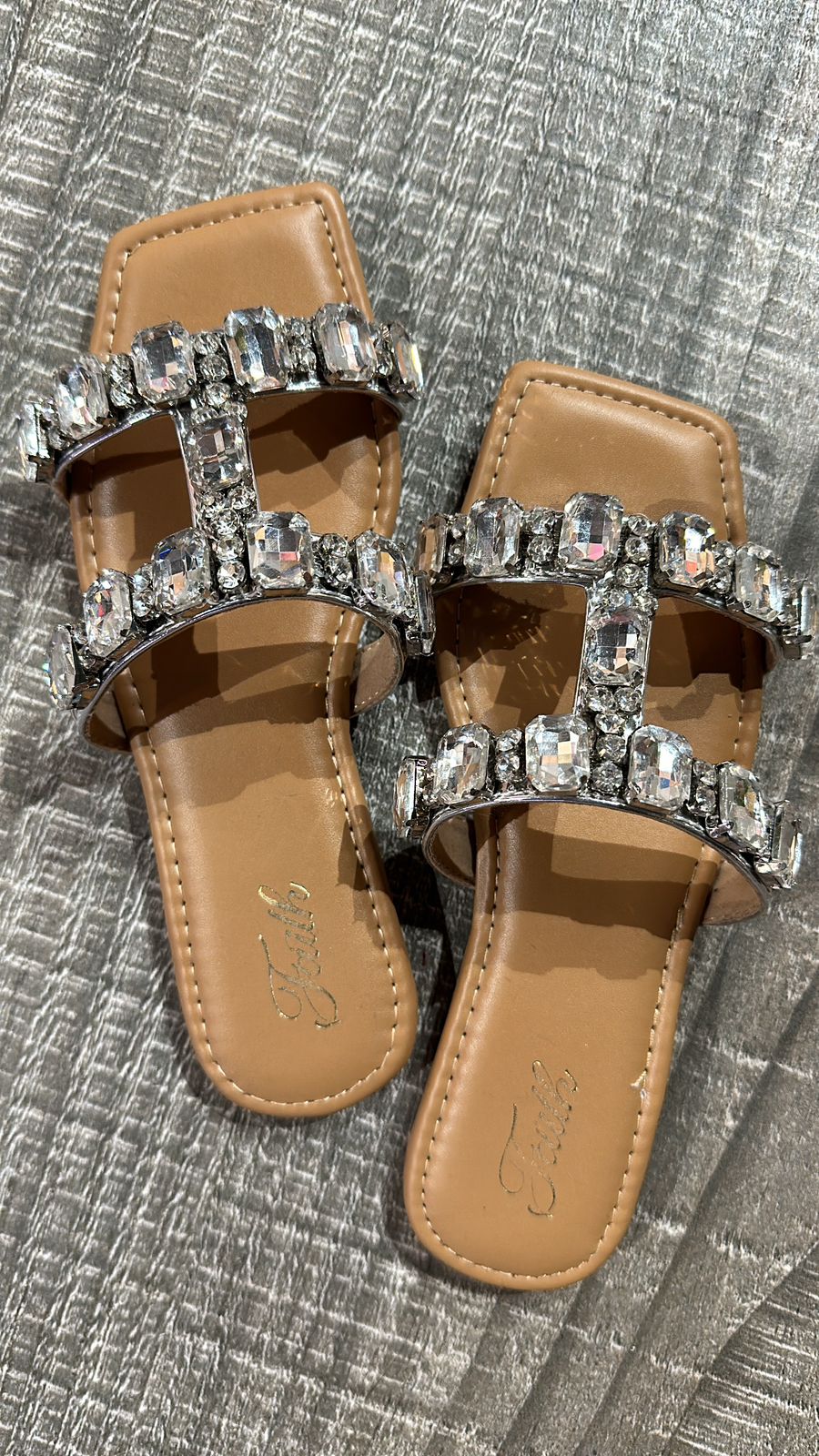 Stud Silver Flats