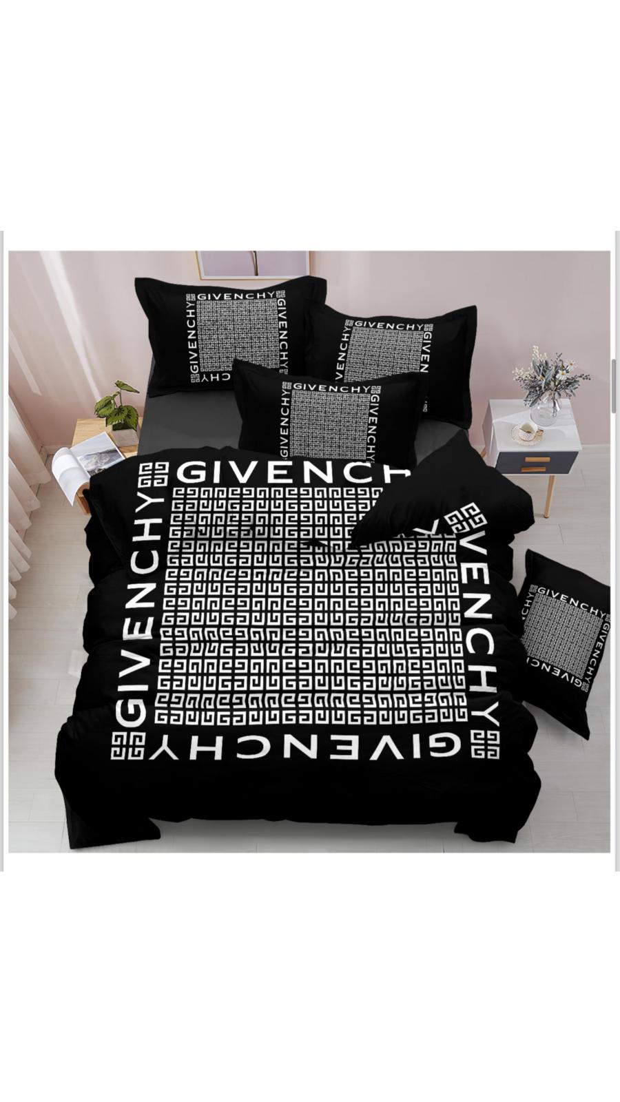 Givenchy (Black)