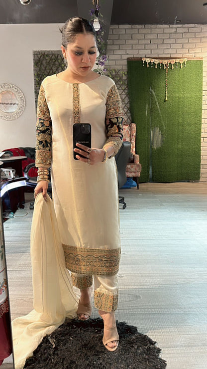 Naghma Designer suit