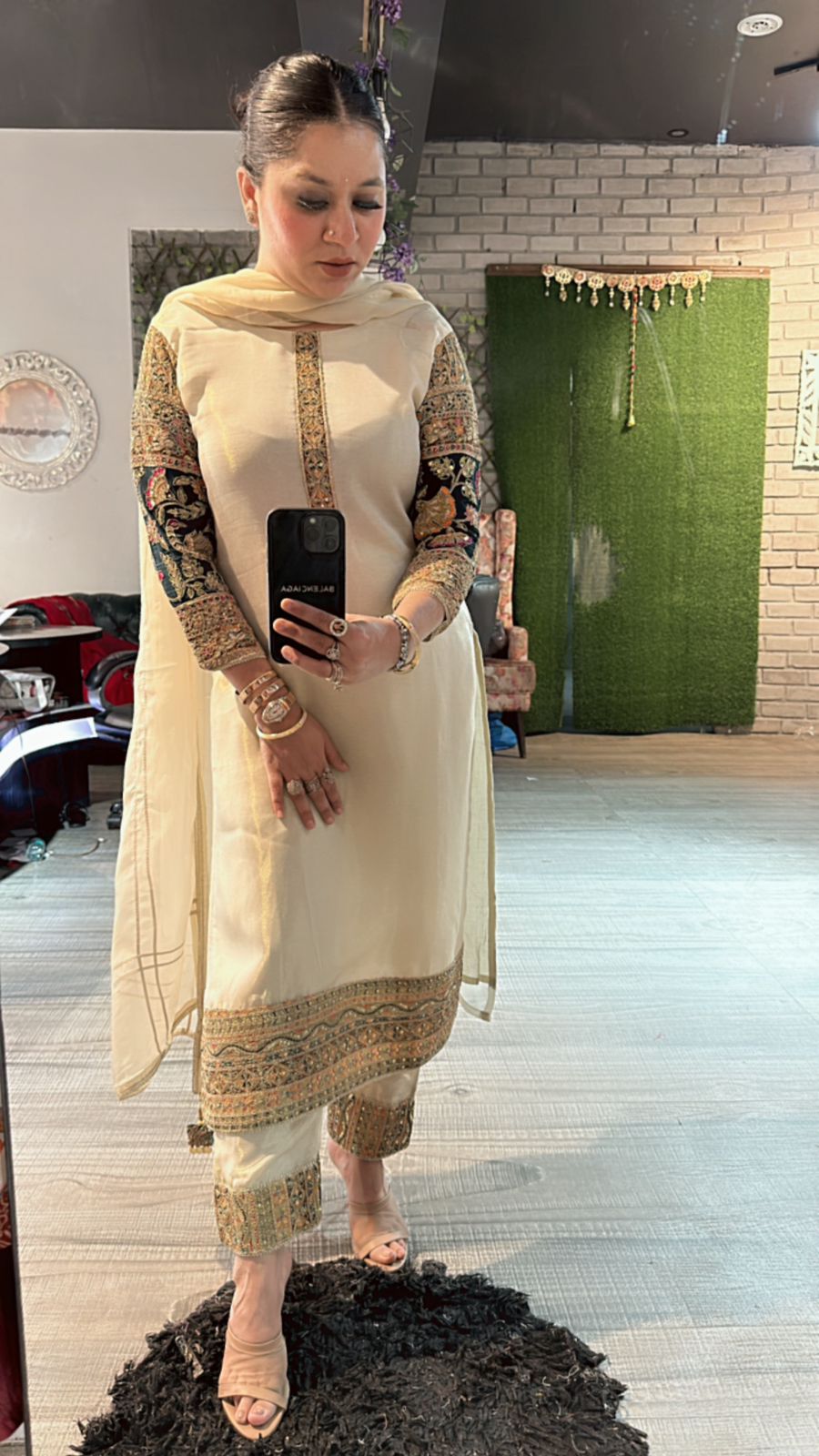 Naghma Designer suit