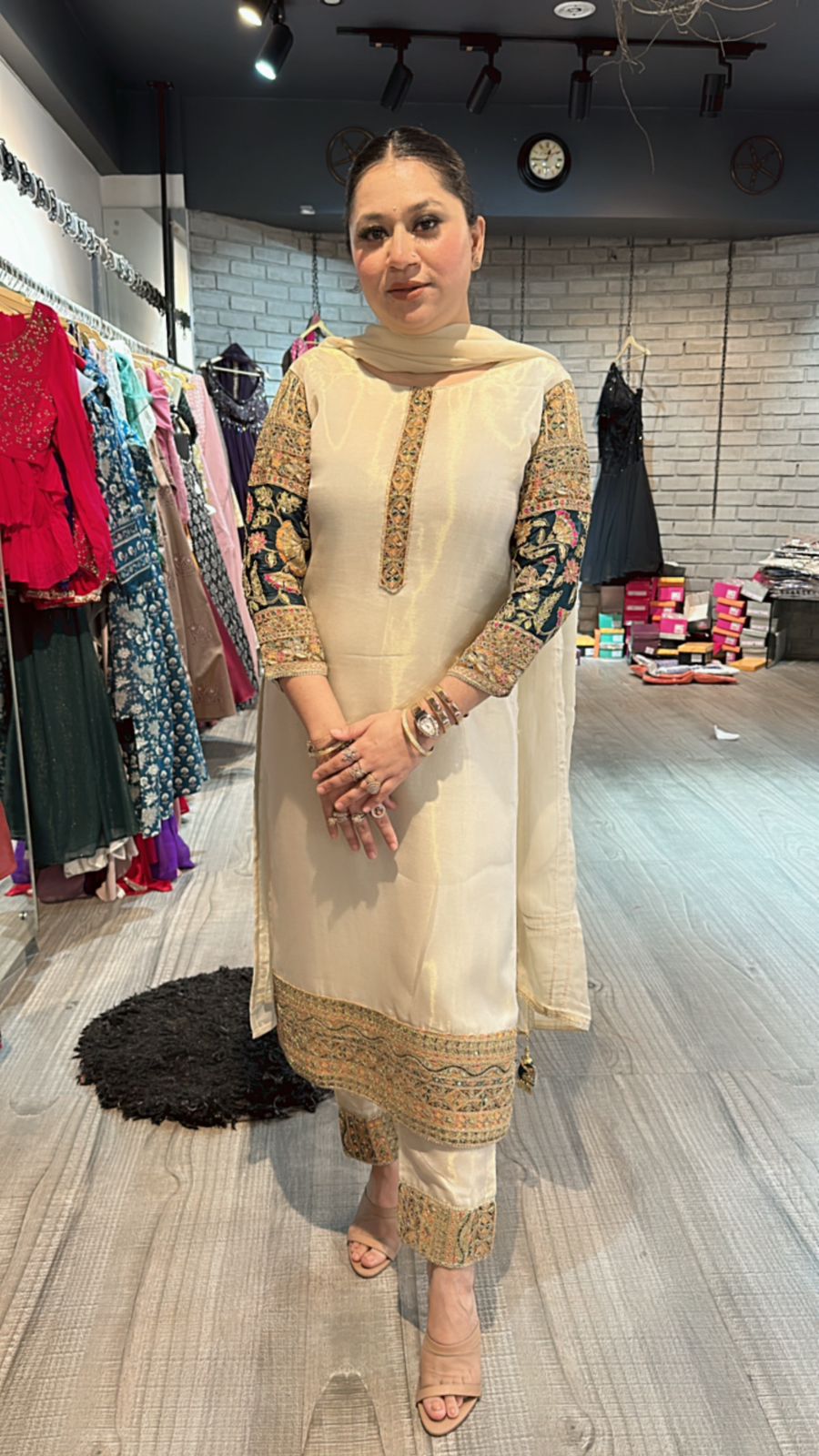 Naghma Designer suit