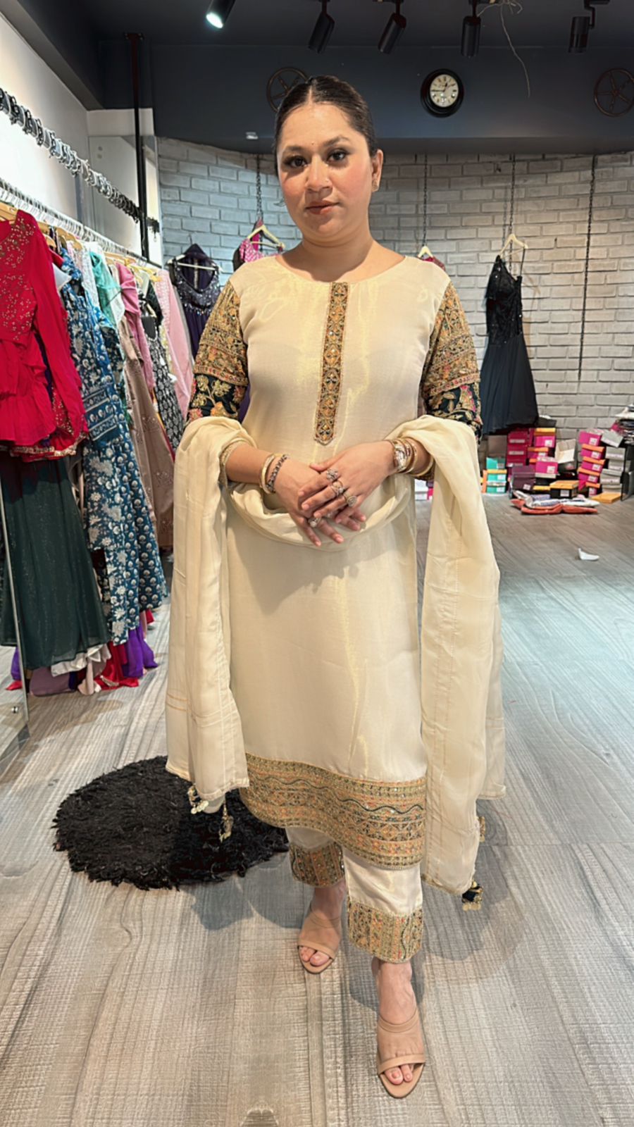 Naghma Designer suit
