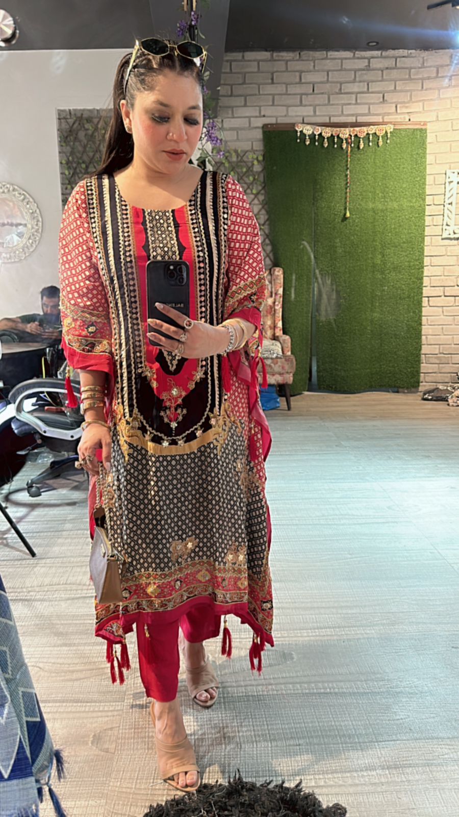 Honey bee Digital kaftan style