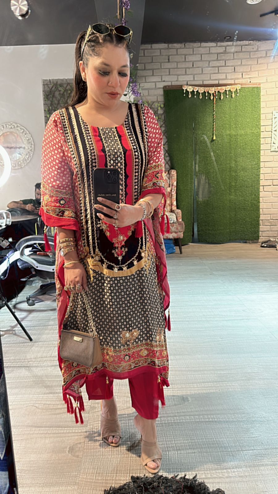 Honey bee Digital kaftan style