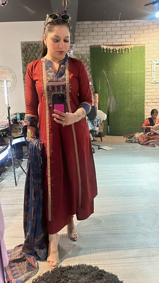 Namaste Aline pocket suit