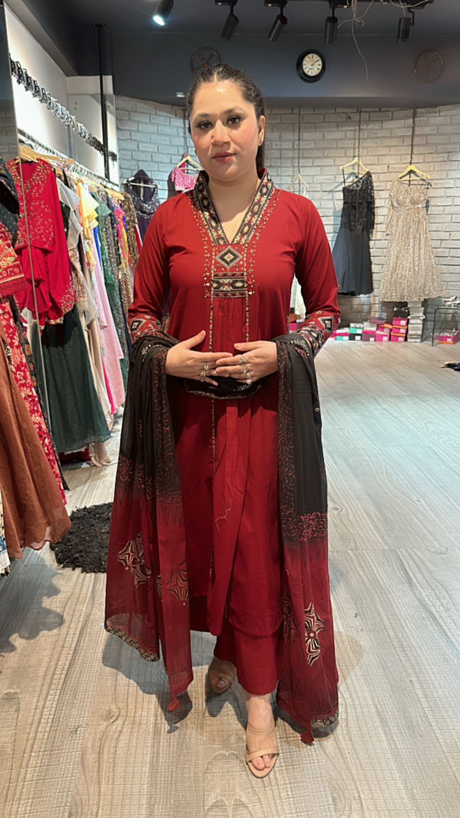 Mishti Mahroon Aline pocket suit
