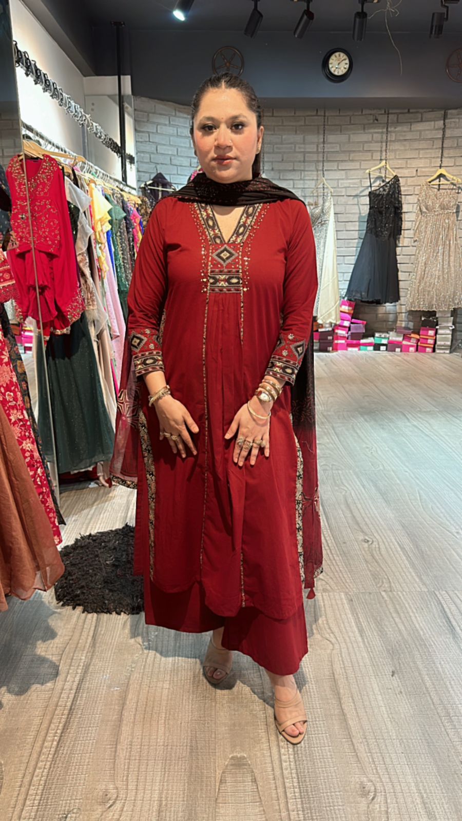 Mishti Mahroon Aline pocket suit