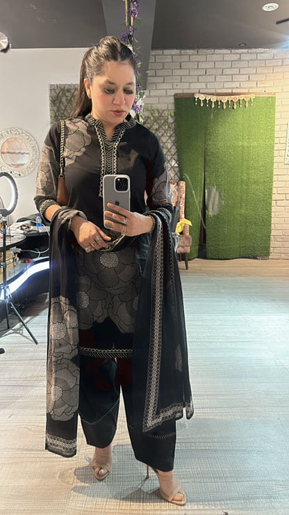 Black Heena Farshi salwar suit