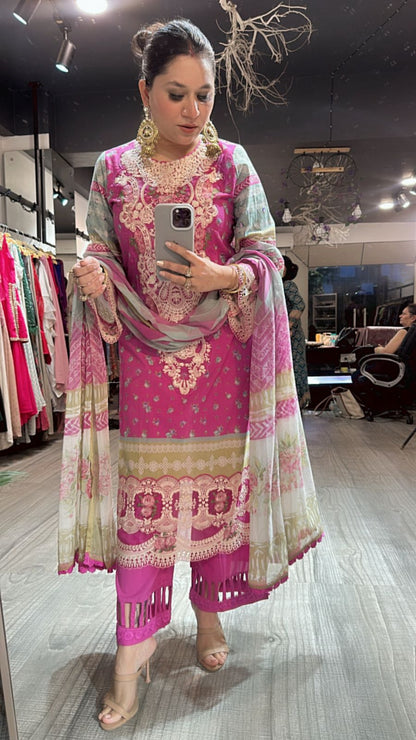 Gulabo Digital Print Suit