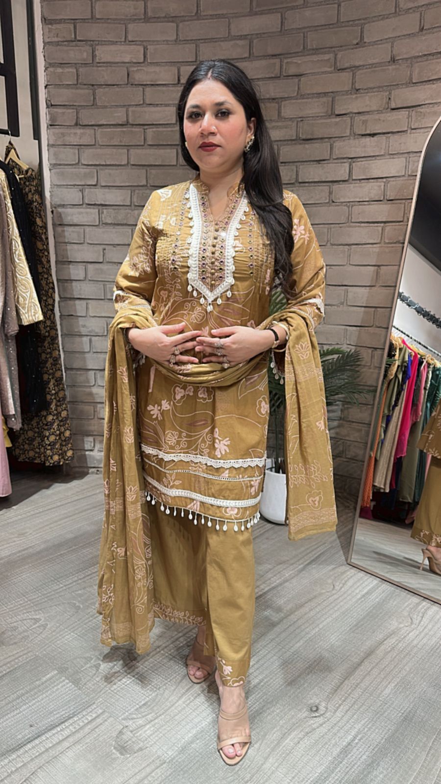Assam Beige shell suit