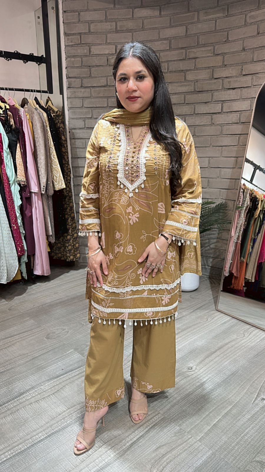 Assam Beige shell suit