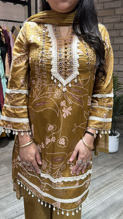 Assam Beige shell suit