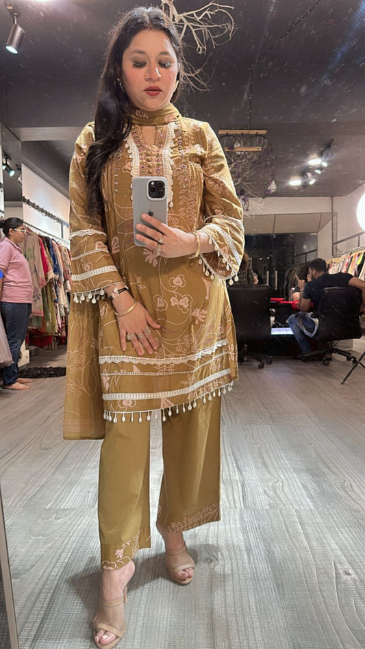 Assam Beige shell suit
