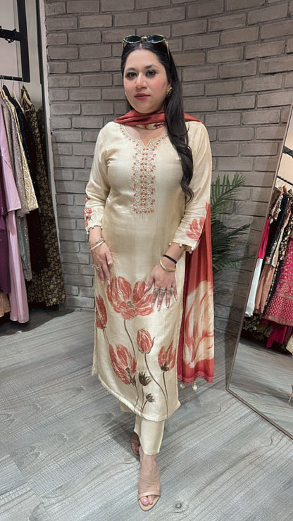 Aasma Designer suit