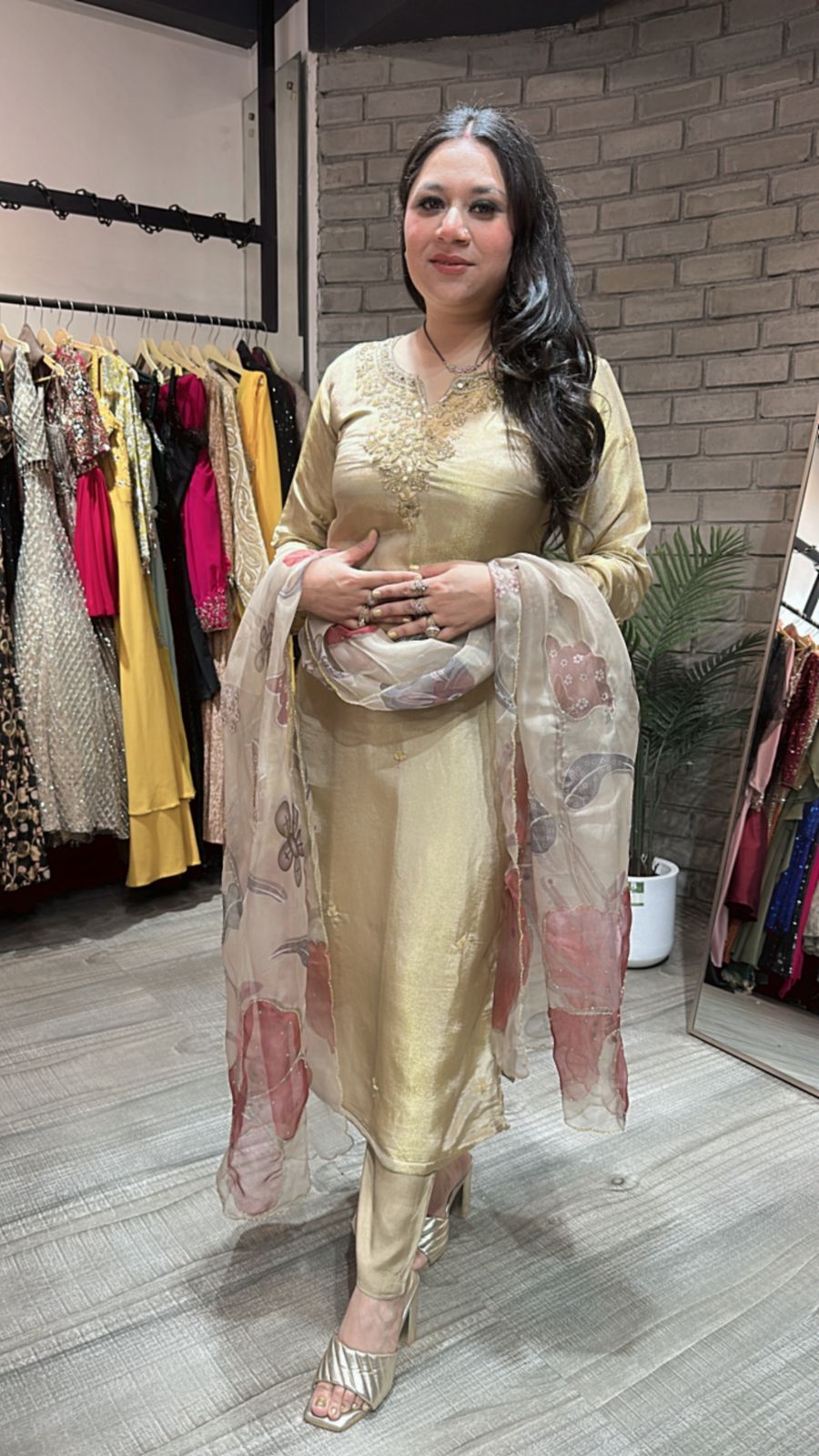 Rangreze Gold Shimmer Suit