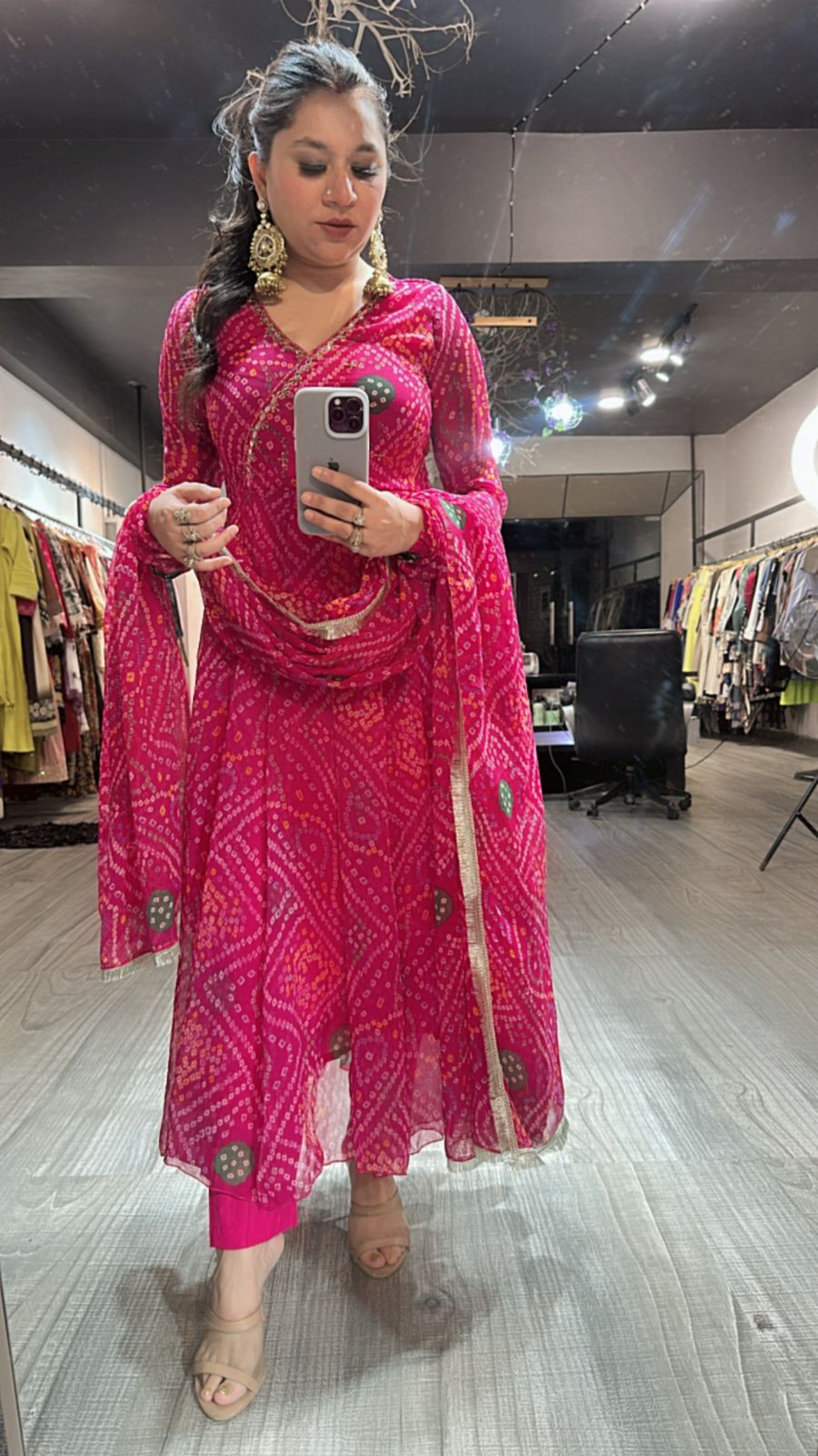 Jaipur Megenta leheria suit