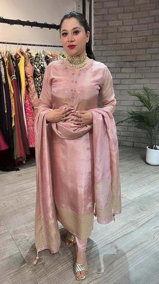 Kundan Baby pink Heavy Dupatta suit