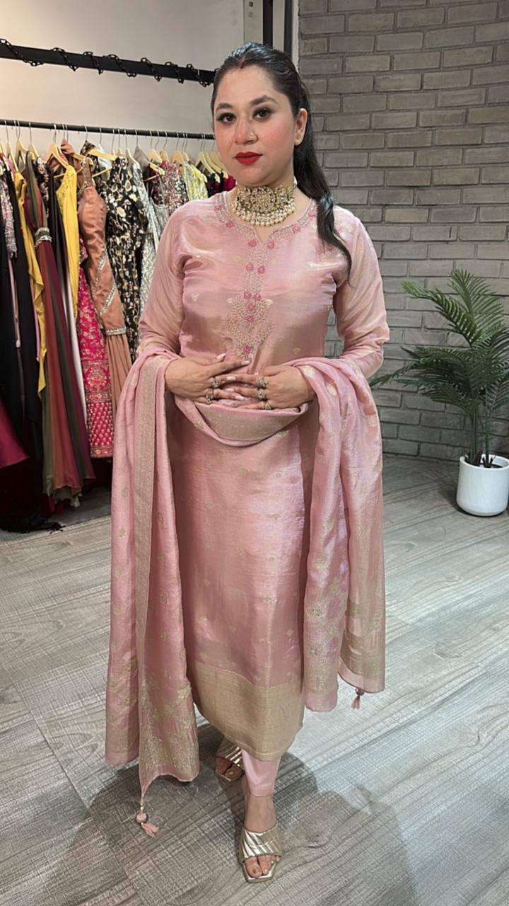 Kundan Baby pink Heavy Dupatta suit