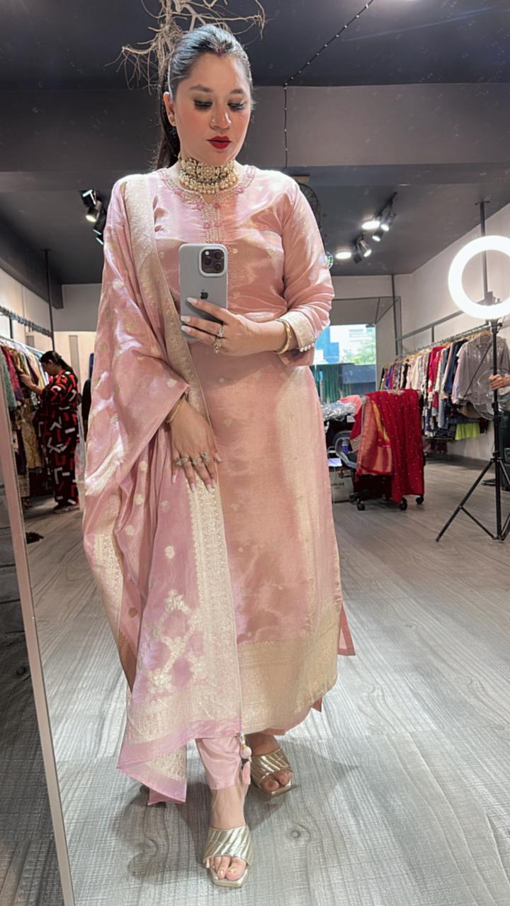 Kundan Baby pink Heavy Dupatta suit