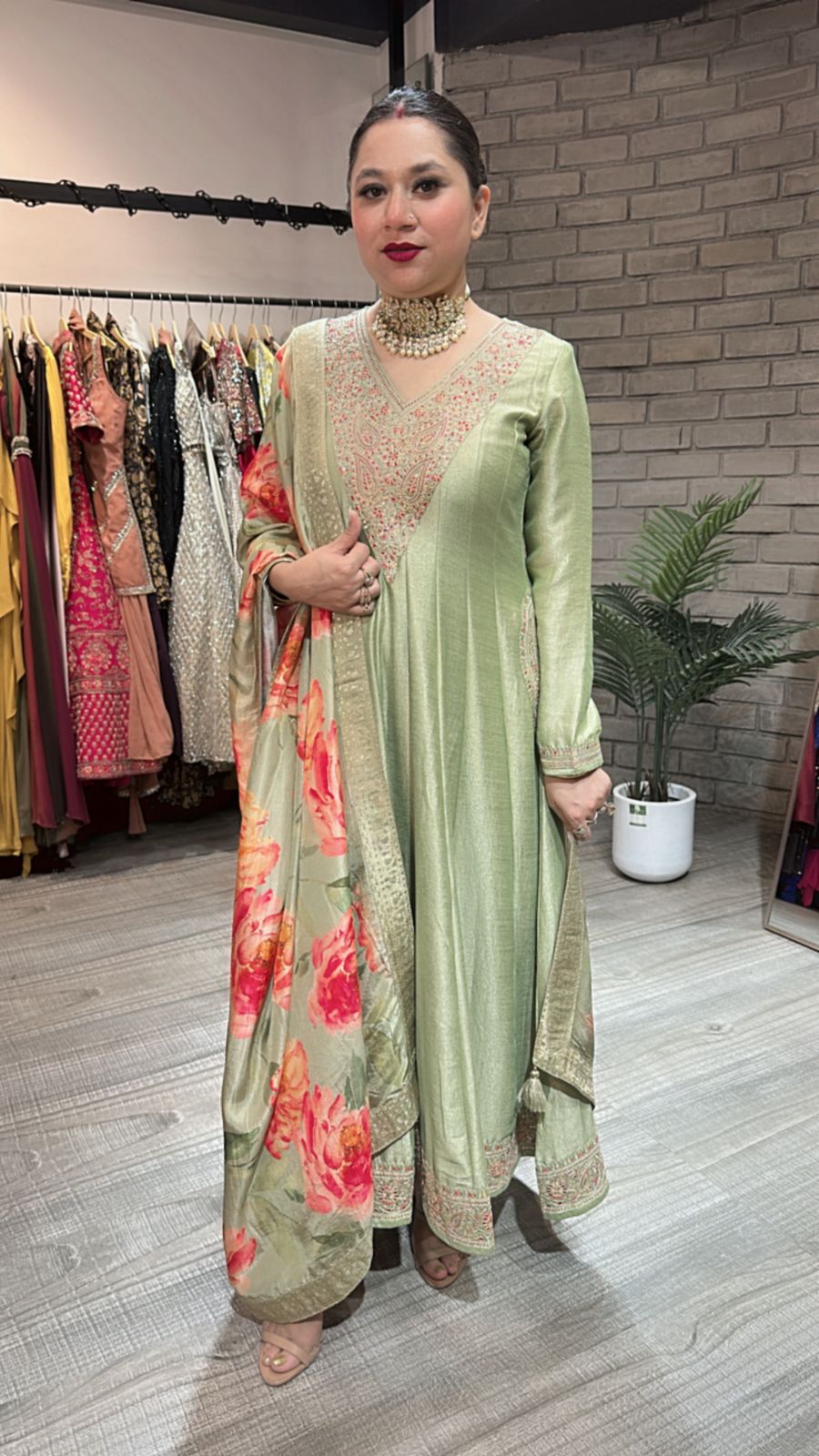 Melon pista Pocket wale Anarkali