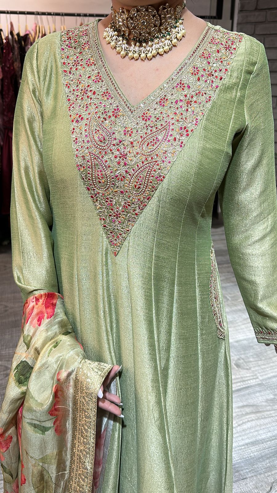 Melon pista Pocket wale Anarkali
